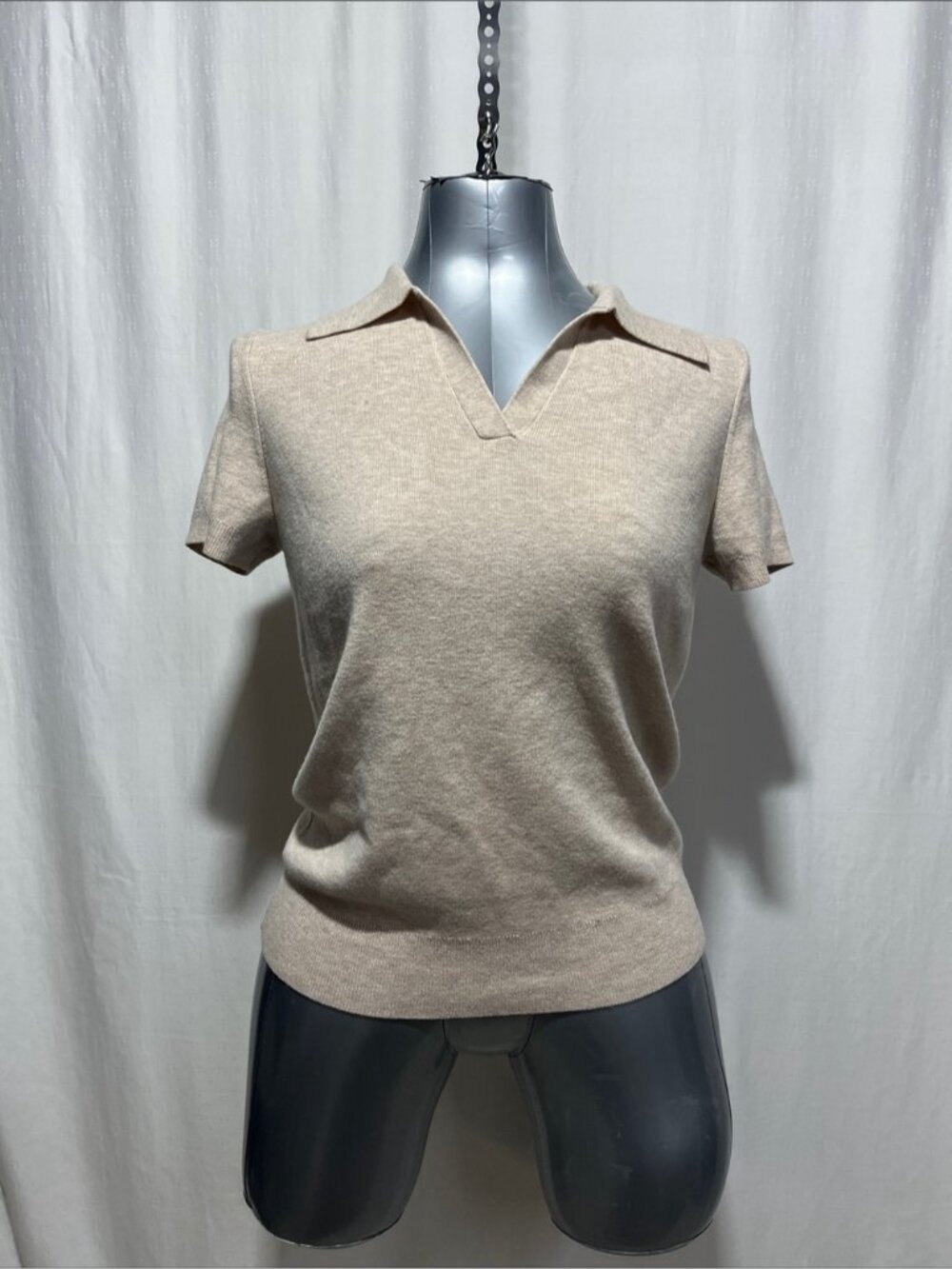 Woman’s Beige Short-Sleeve Knit Polo Tee work casual trendy sharp stretch 1114 - Picture 2 of 6